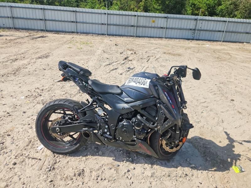 2018 SUZUKI GSX-S750L8