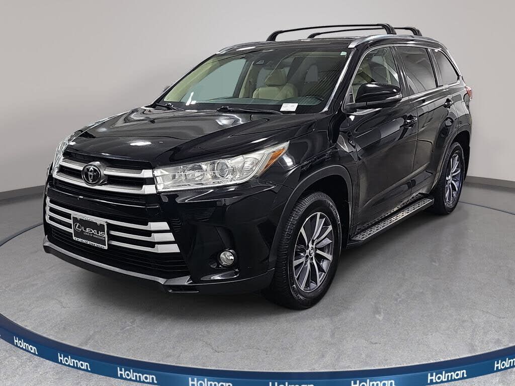 2017 TOYOTA Highlander