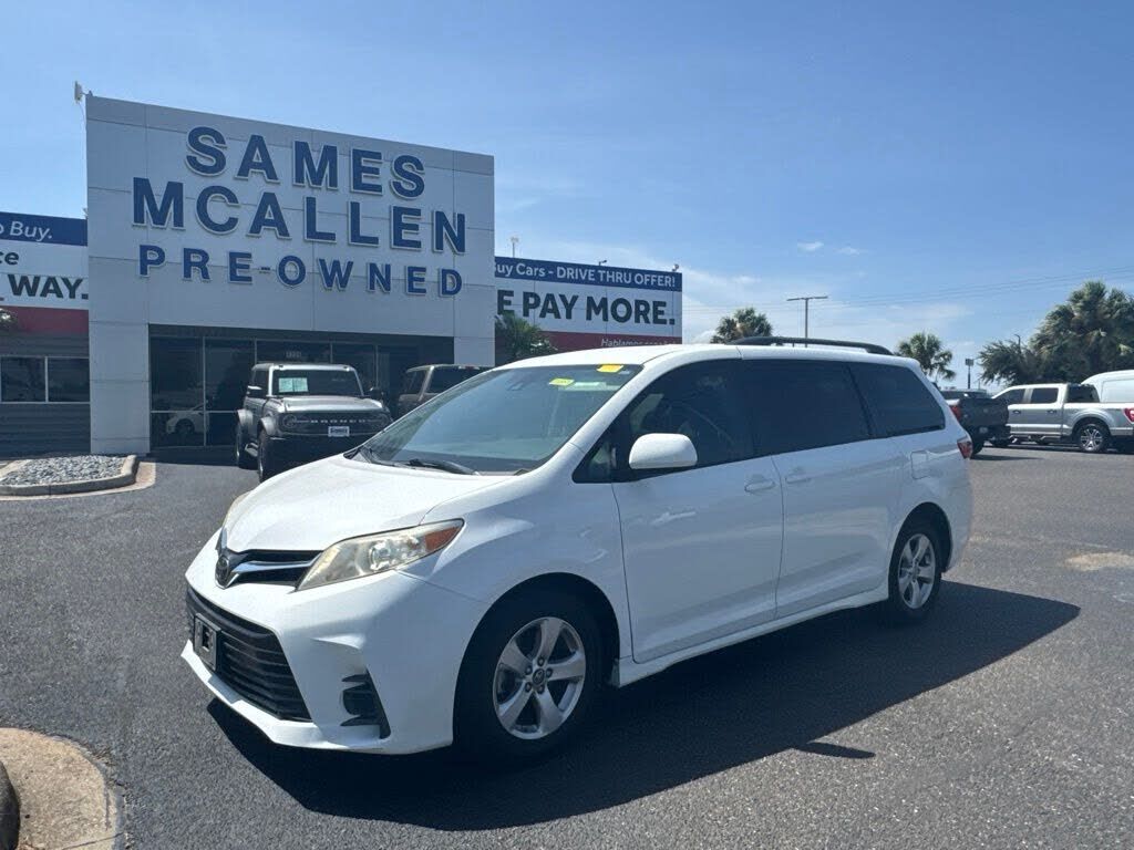 2018 TOYOTA Sienna