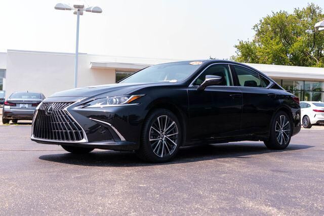 2023 LEXUS ES