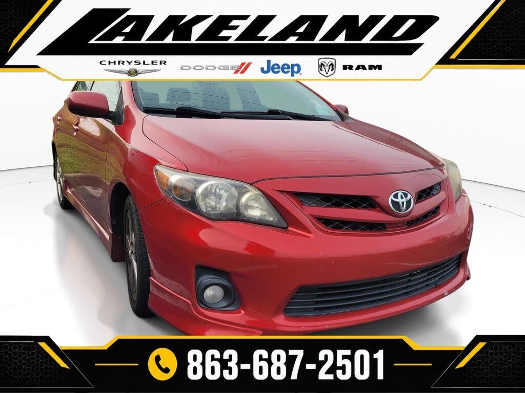 2013 TOYOTA Corolla