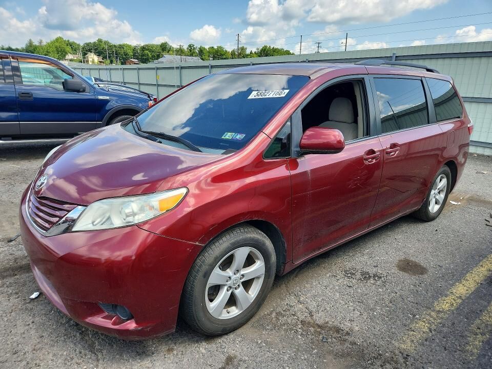 2015 TOYOTA Sienna