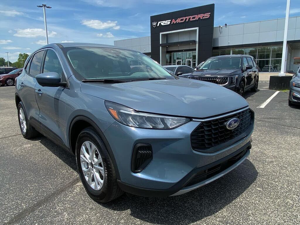 2023 FORD Escape