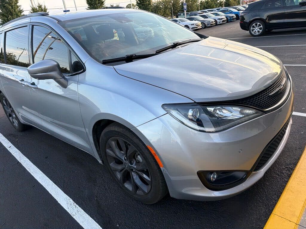 2020 CHRYSLER Pacifica