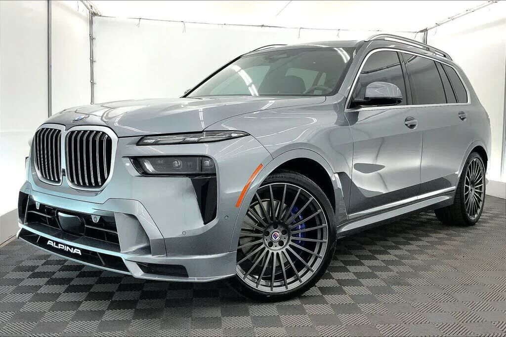 2025 BMW X7