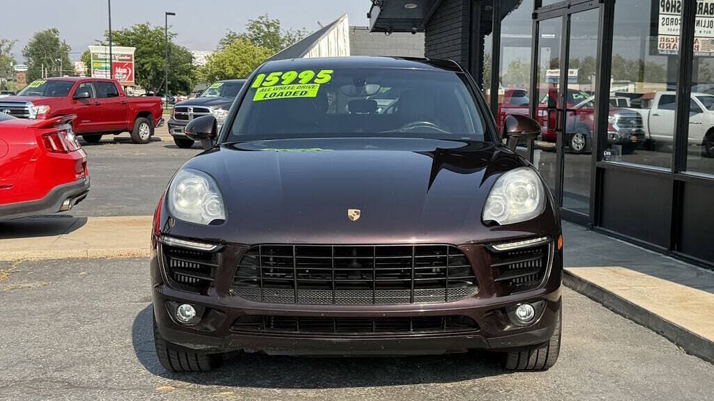 2016 PORSCHE Macan
