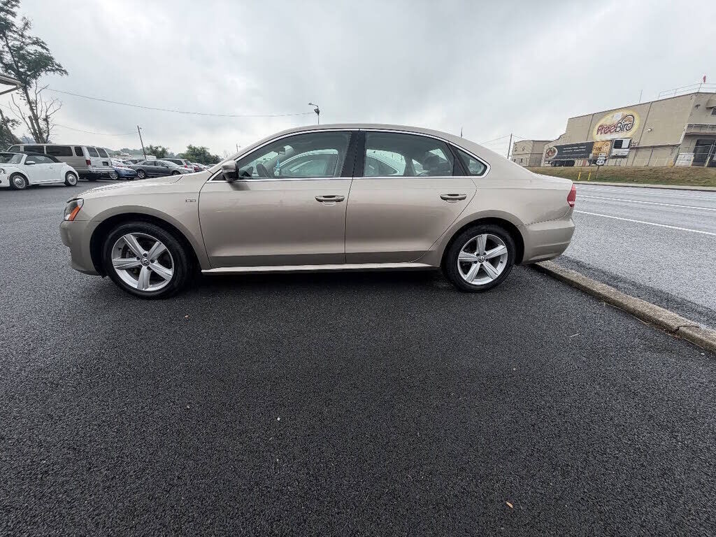 2015 VOLKSWAGEN Passat