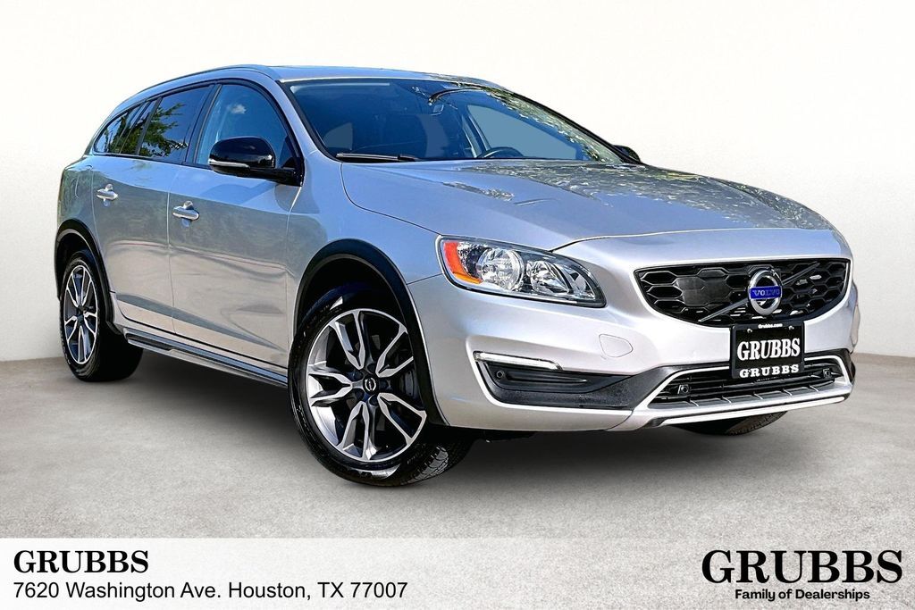 2018 VOLVO V60