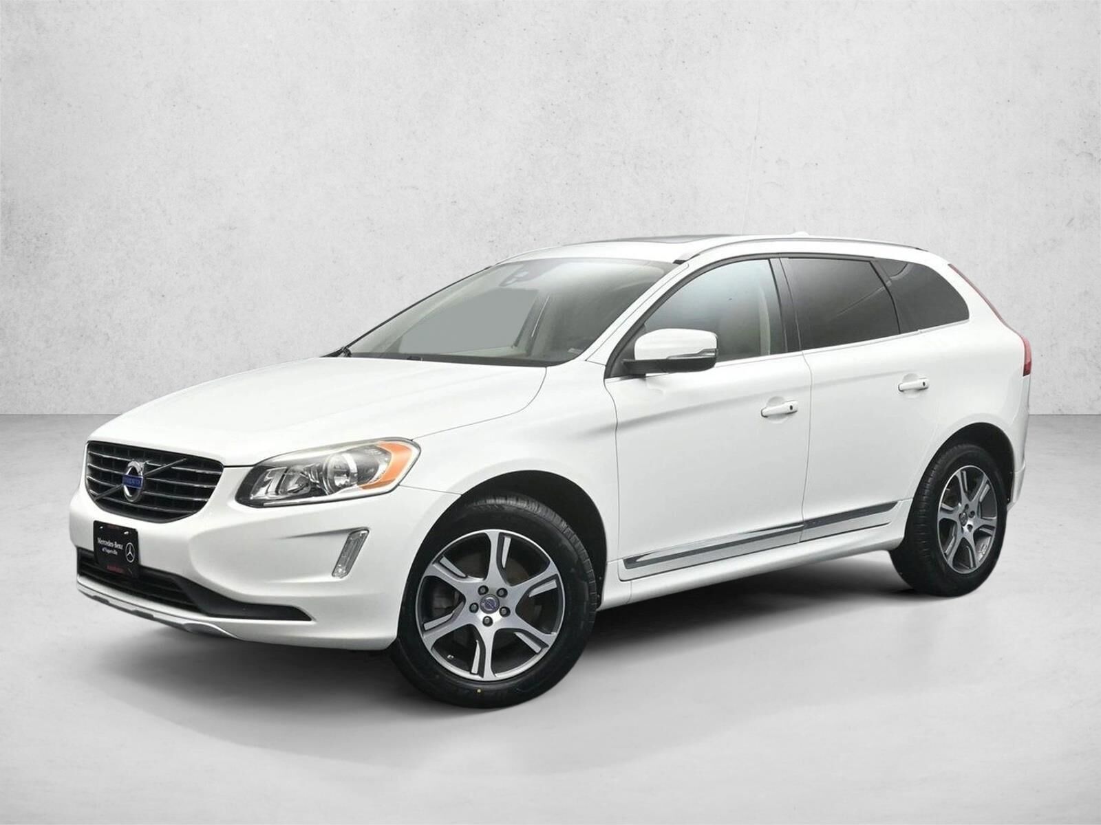 2015 VOLVO XC60