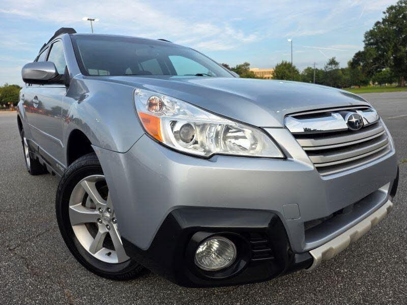 2013 SUBARU Outback