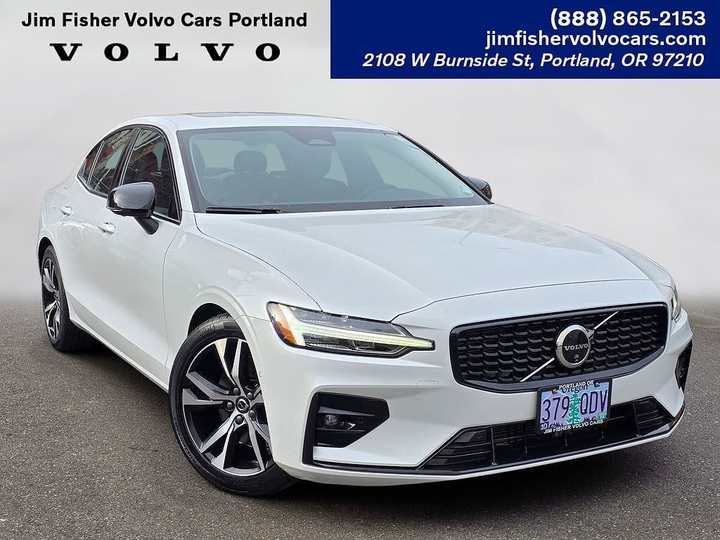 2024 VOLVO S60