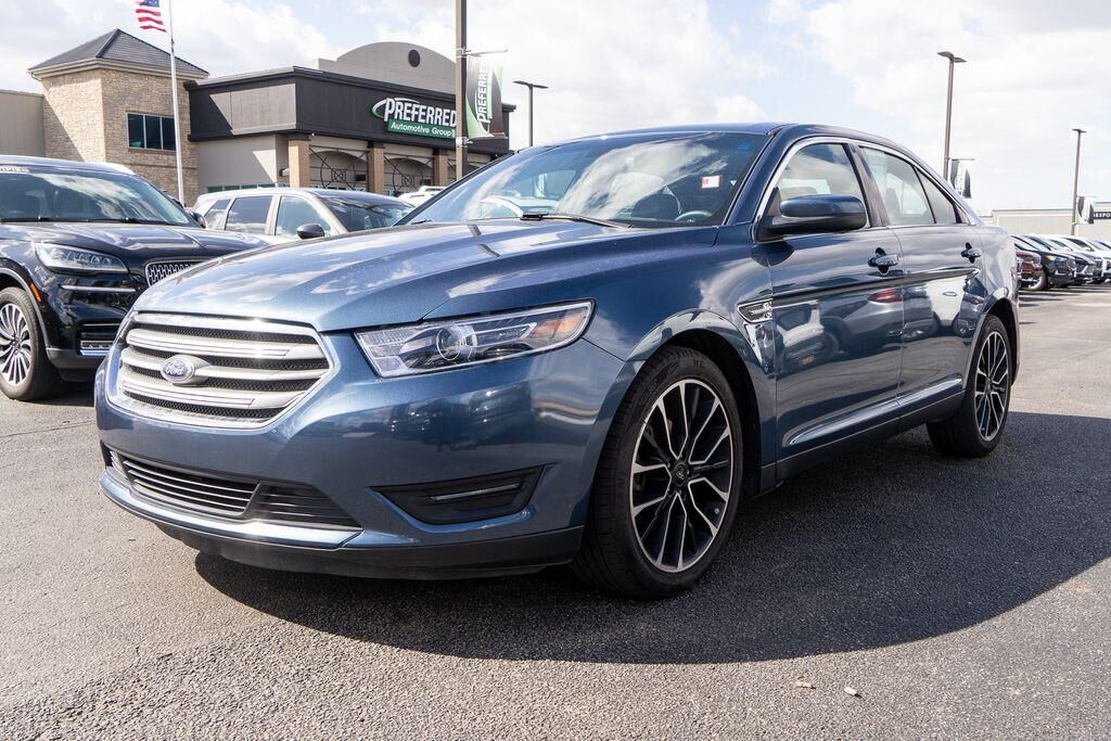 2019 FORD Taurus