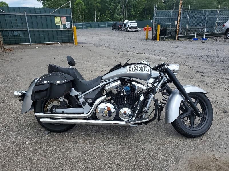 2014 HONDA VT1300