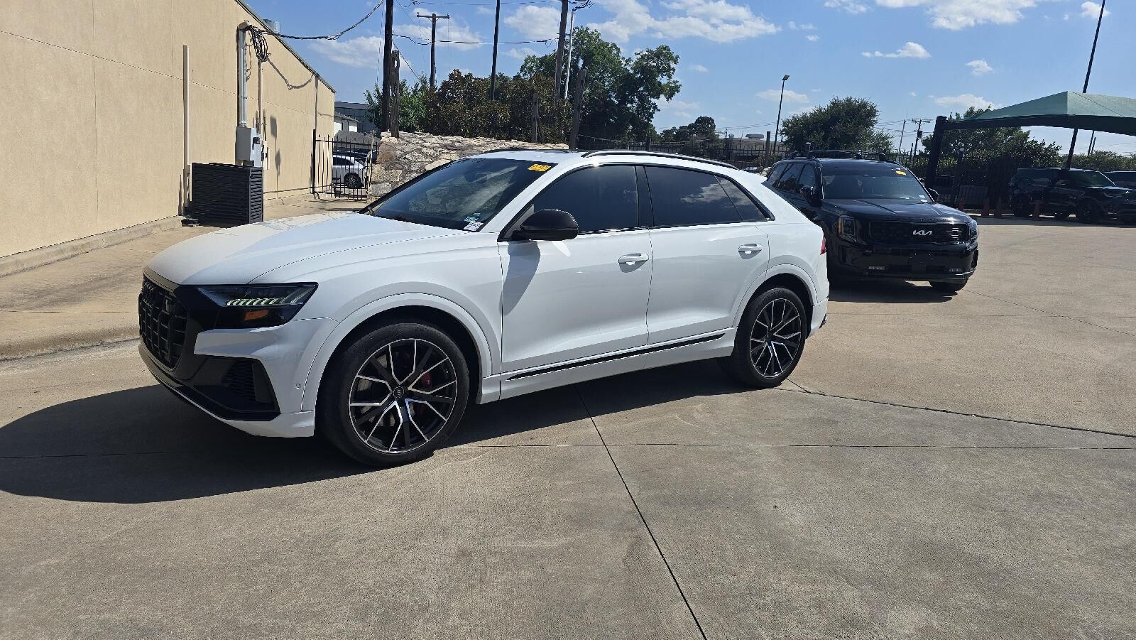 2022 AUDI SQ8