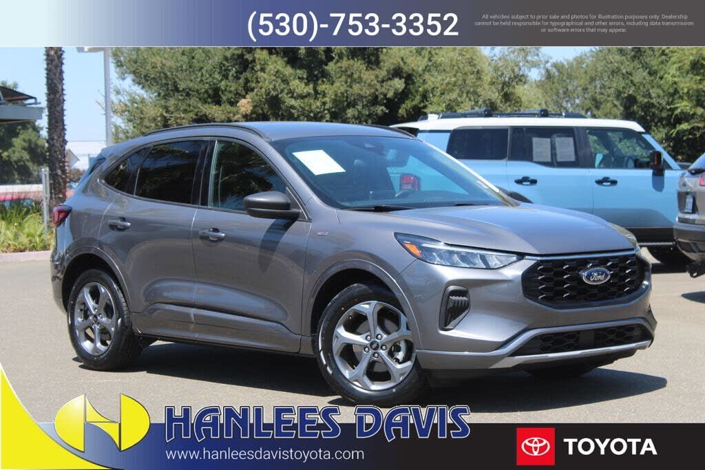 2024 FORD Escape