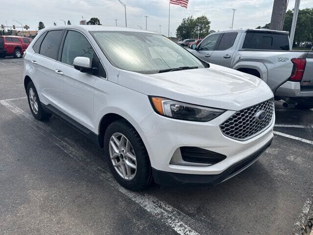 2023 FORD Edge