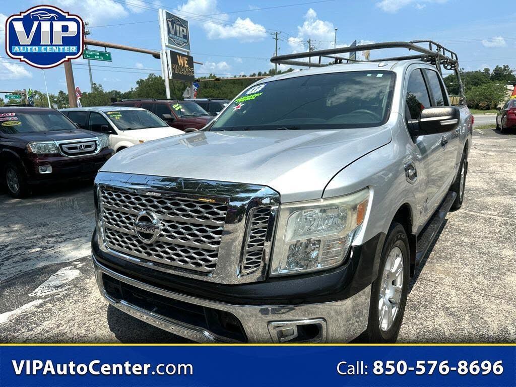 2017 NISSAN Titan