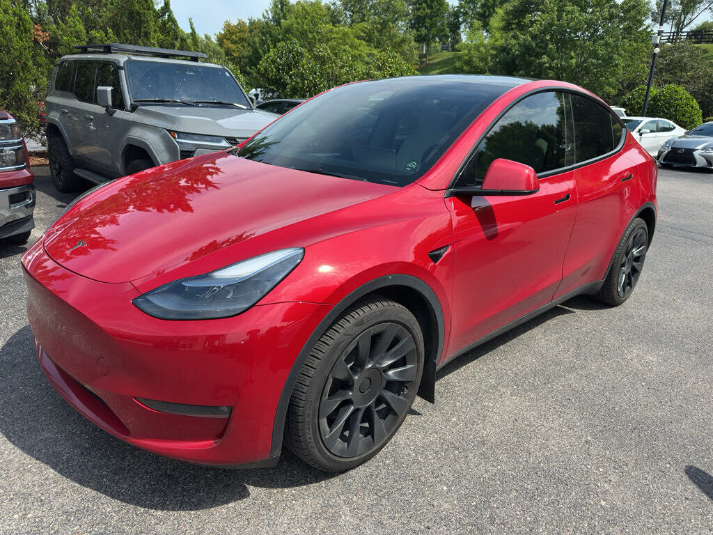 2023 TESLA Model Y