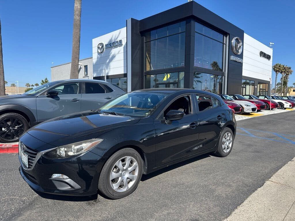 2016 MAZDA Mazda3