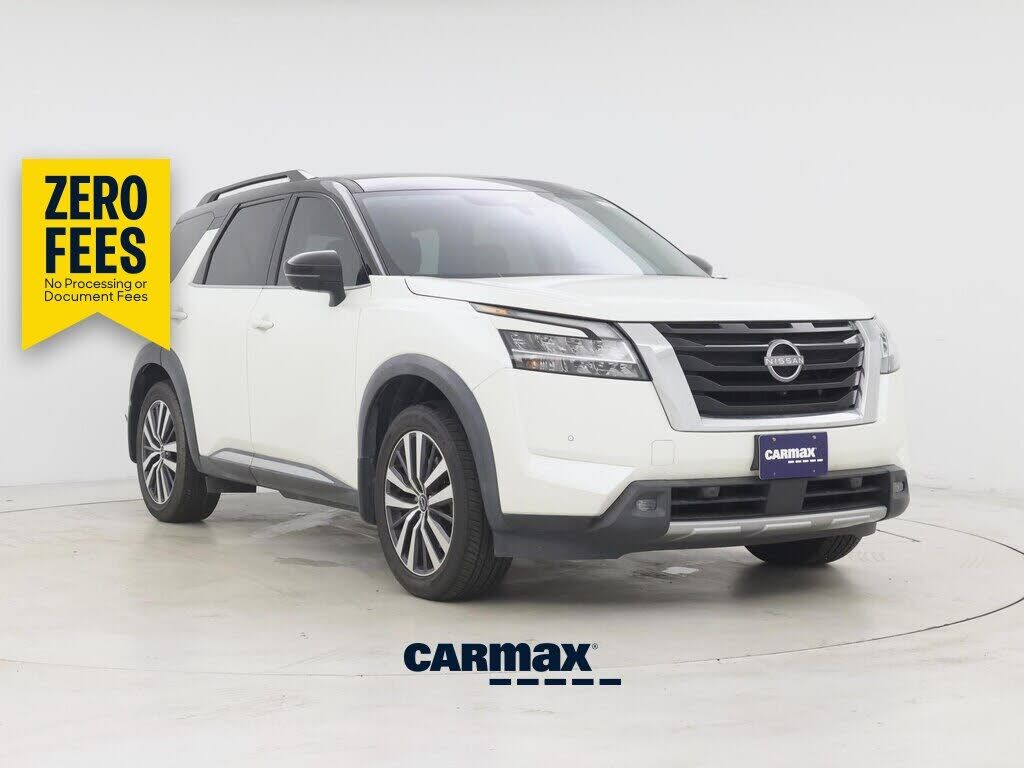 2022 NISSAN Pathfinder