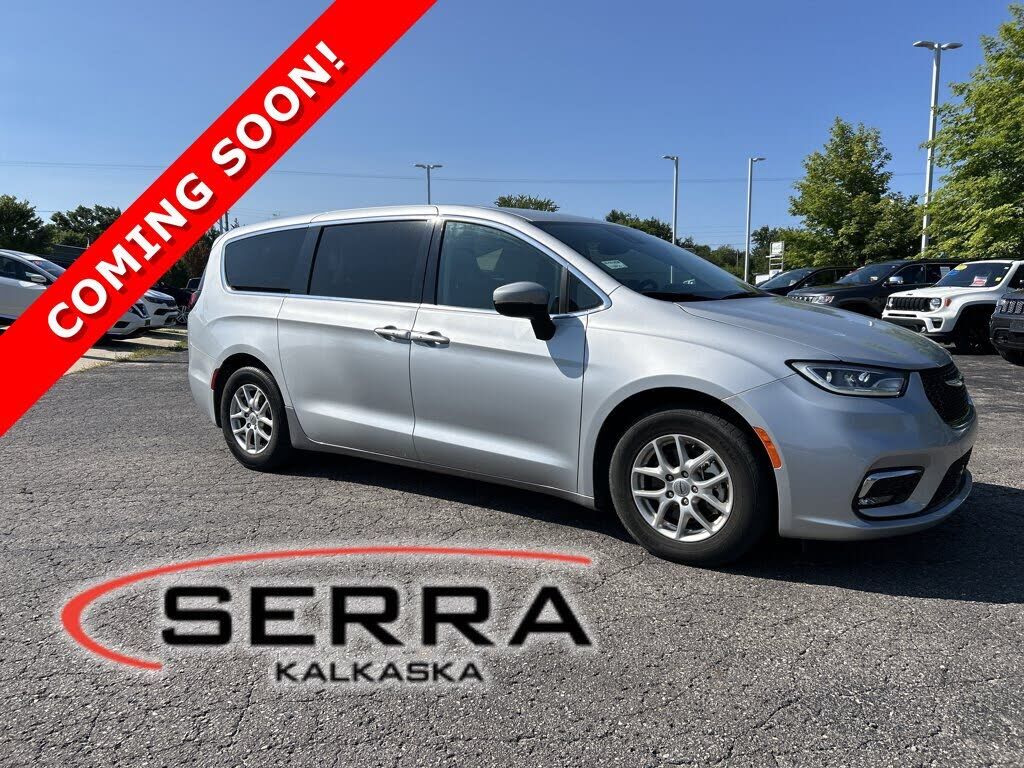 2023 CHRYSLER Pacifica