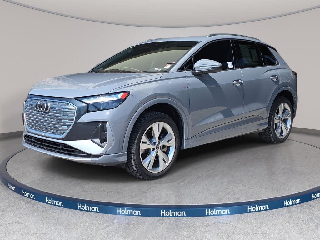2023 AUDI Q4