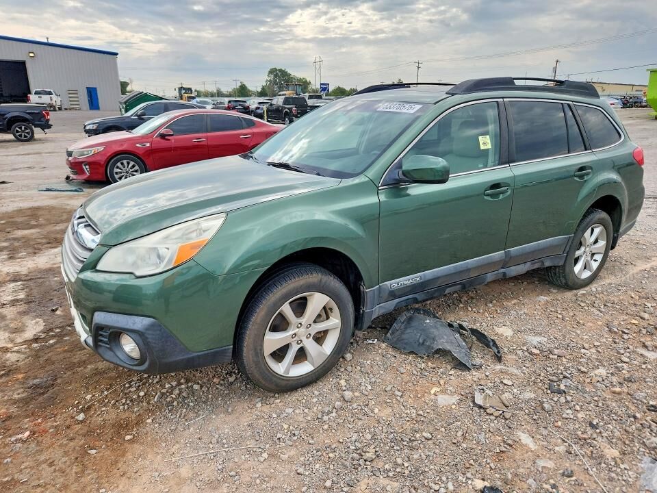 2013 SUBARU Outback