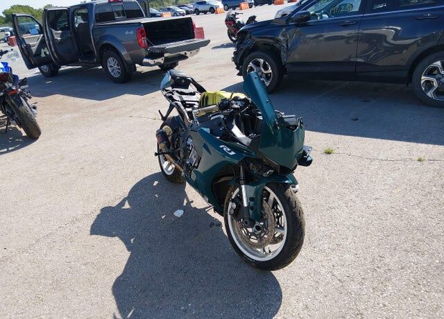 2016 YAMAHA YZF