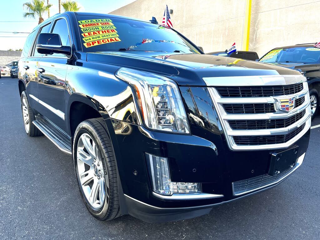 2017 CADILLAC Escalade