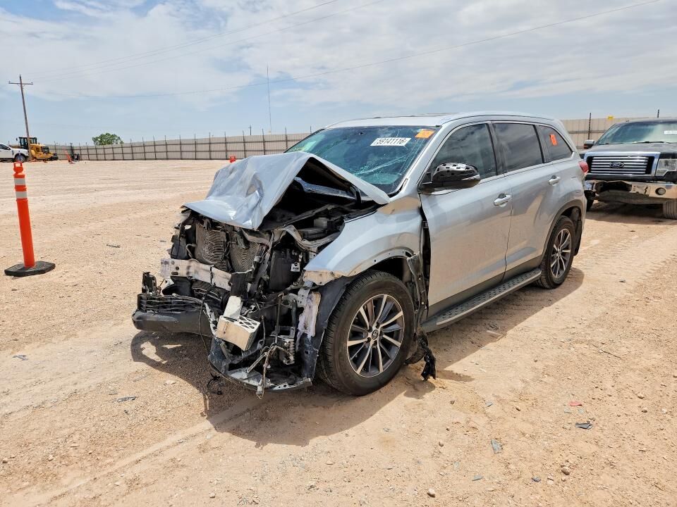 2019 TOYOTA Highlander