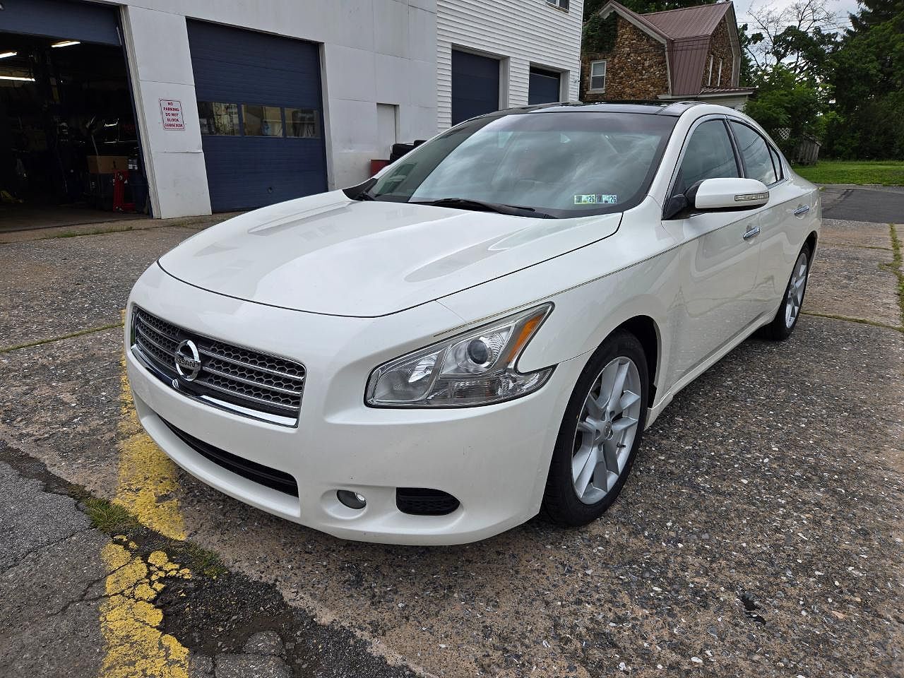 2010 NISSAN Maxima