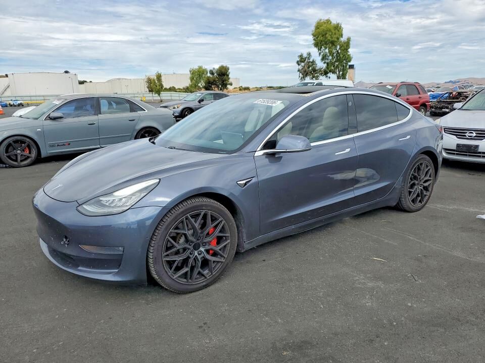 2020 TESLA Model 3