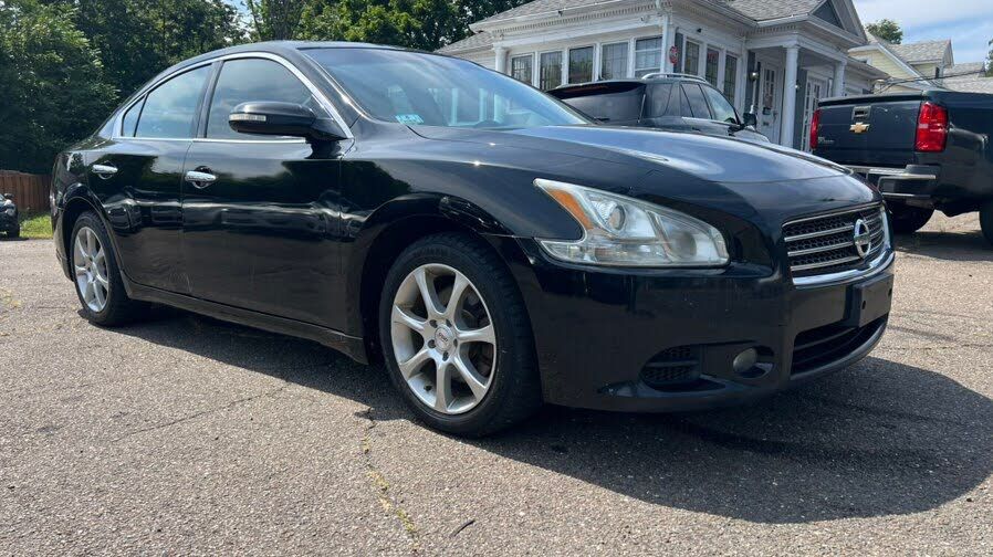 2011 NISSAN Maxima