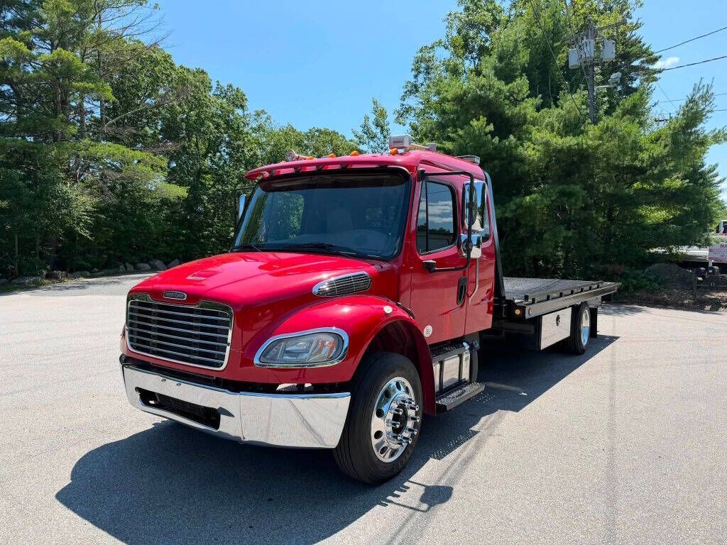 2020 FREIGHTLINER M2