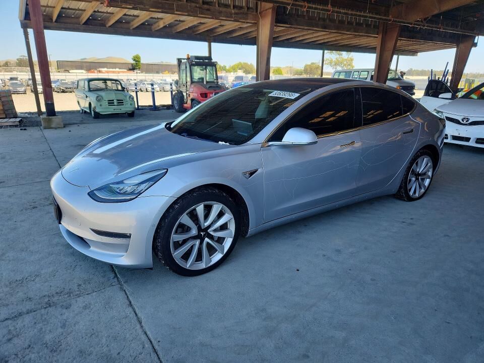 2018 TESLA Model 3