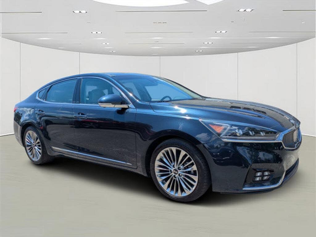 2019 KIA Cadenza