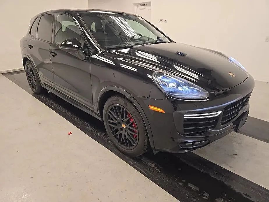 2018 PORSCHE Cayenne