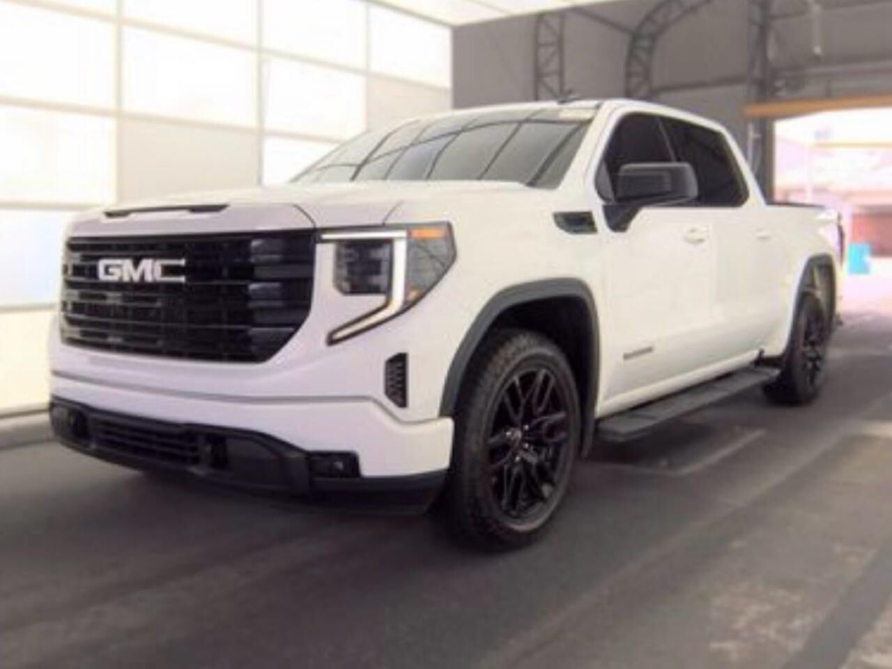 2023 GMC Sierra