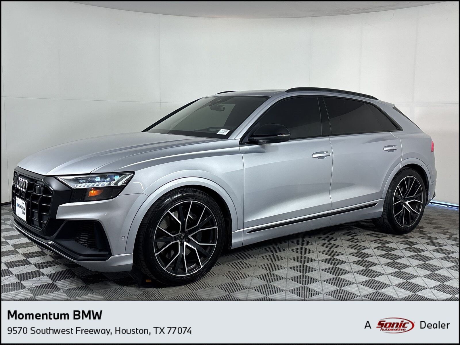 2020 AUDI Q8