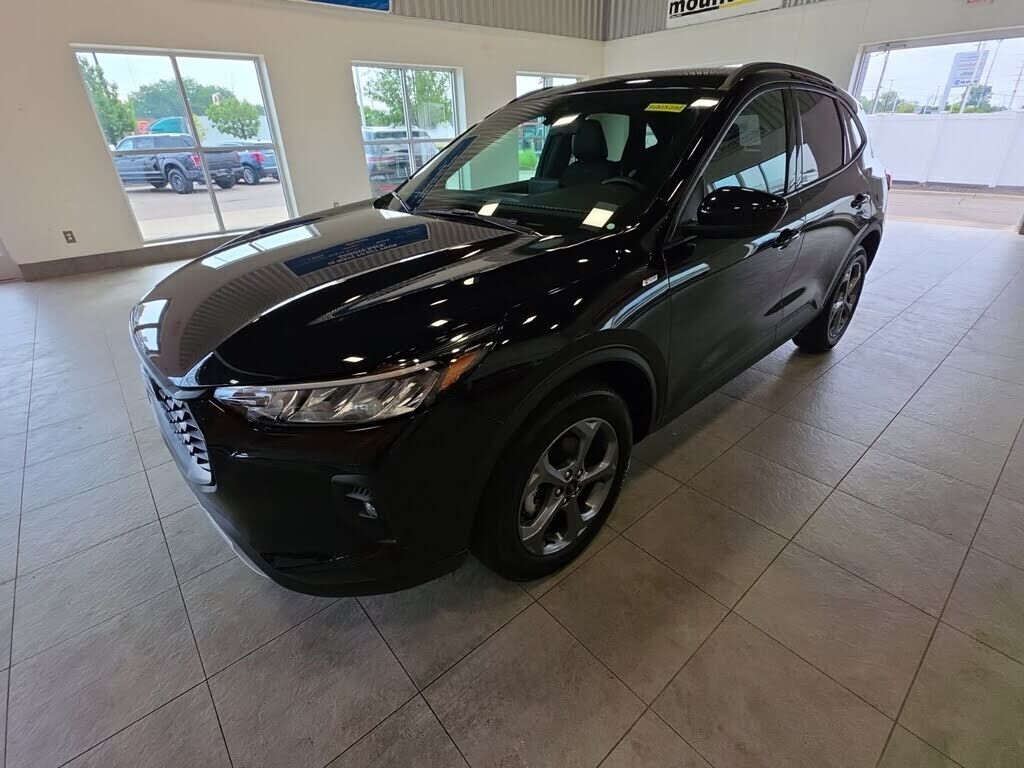 2025 FORD Escape