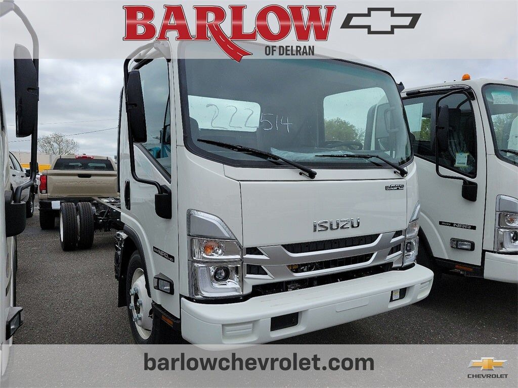 2024 ISUZU NPR-HD