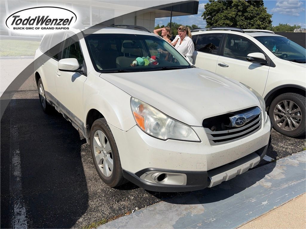 2011 SUBARU Outback