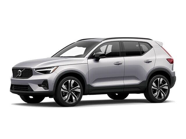 2025 VOLVO XC40