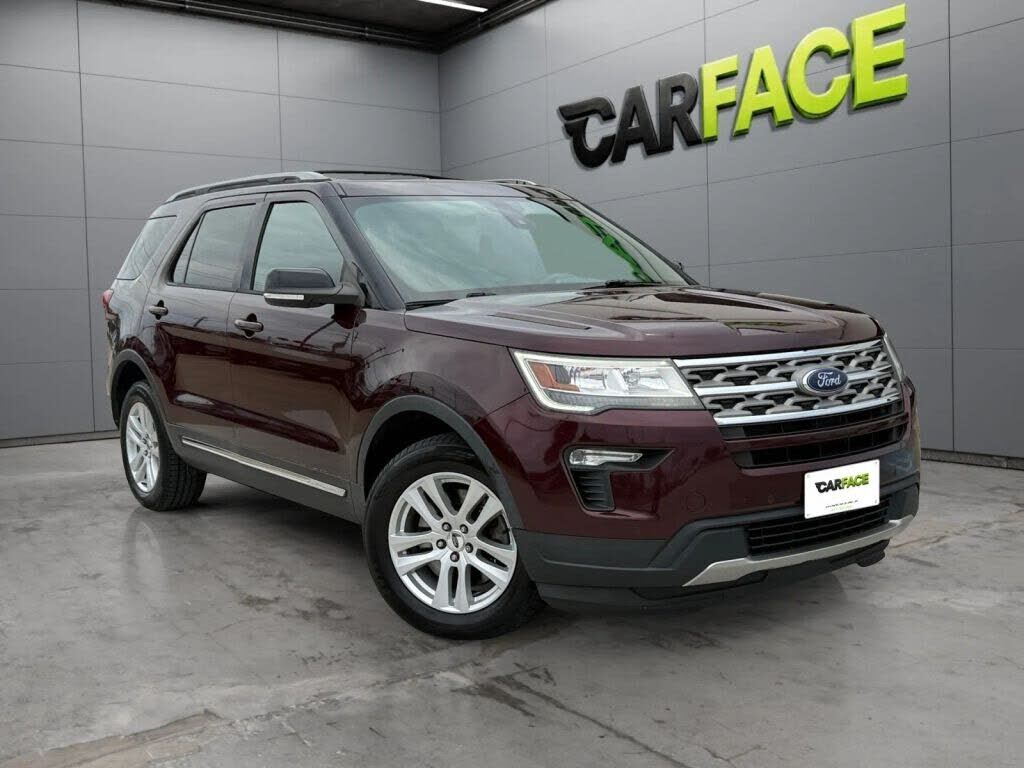 2018 FORD Explorer