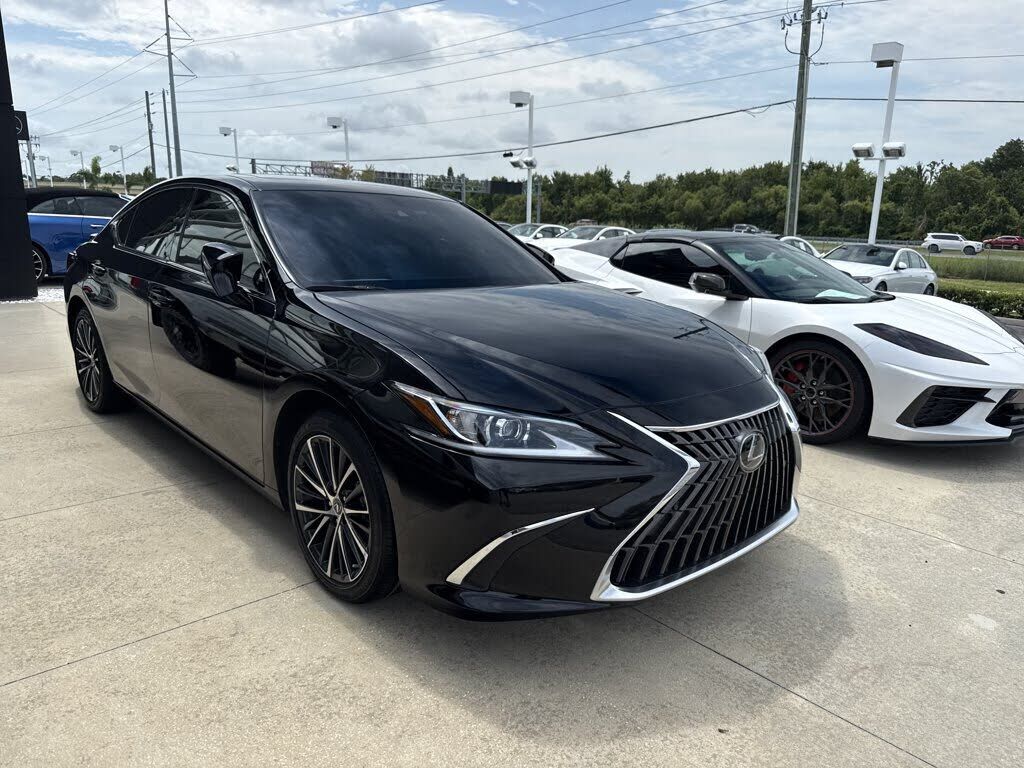 2024 LEXUS ES