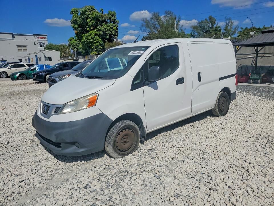 2016 NISSAN NV200