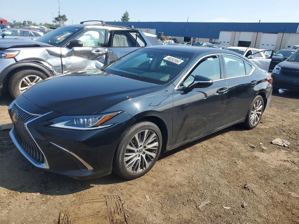 2021 LEXUS ES