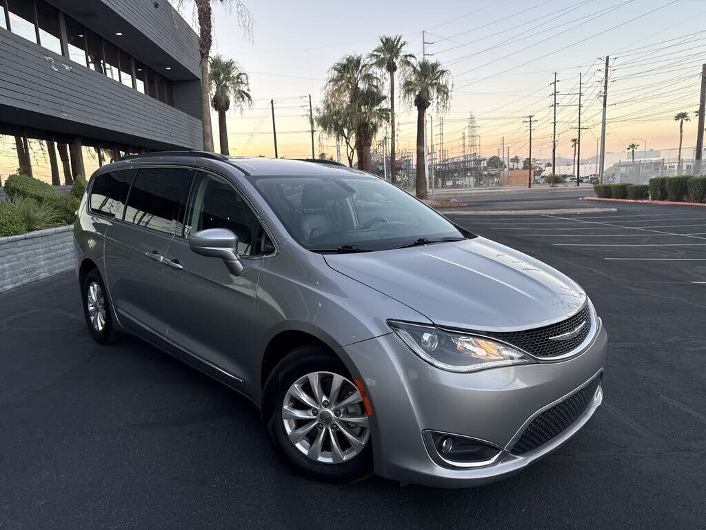 2017 CHRYSLER Pacifica