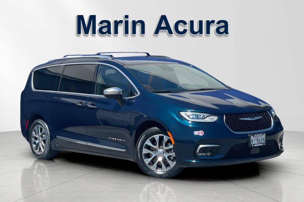 2023 CHRYSLER Pacifica