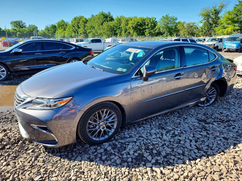 2018 LEXUS ES